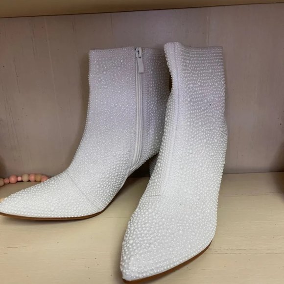 FOREVER Iceberg Shimmer Boots - Picture 6 of 6